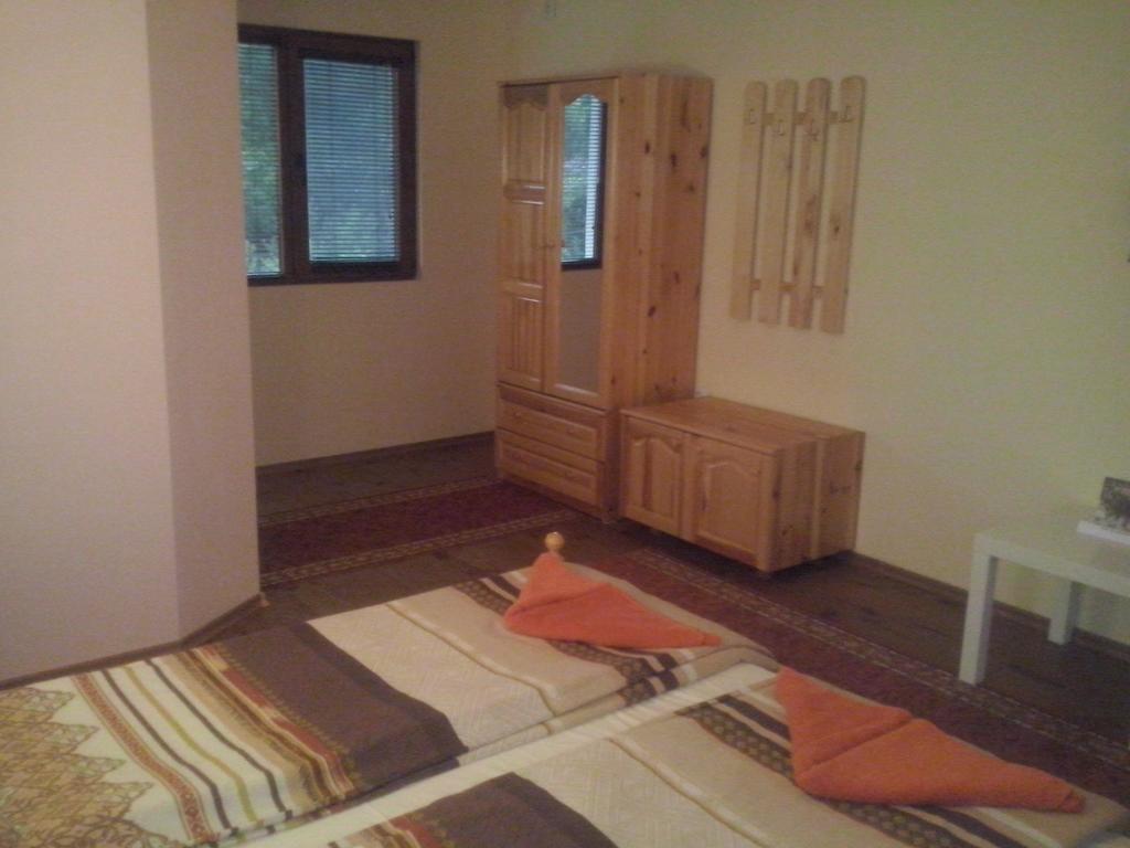 Guest House Friends Emen Rom bilde