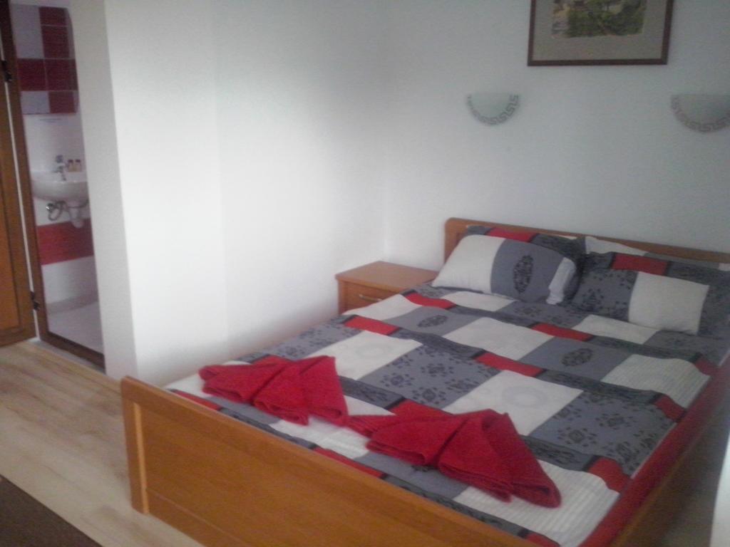 Guest House Friends Emen Rom bilde